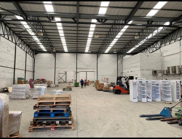 2,562M² FACTORY TO LET IN AIRPORT INDUSTRIA